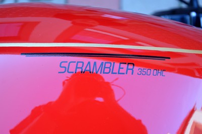 Motocykl Jawa 350 OHC SCRAMBLER - červený
