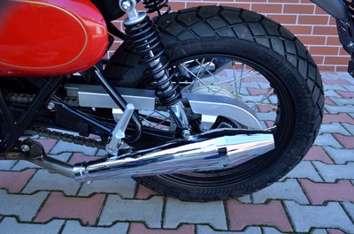 Motocykl Jawa 350 OHC SCRAMBLER - červený