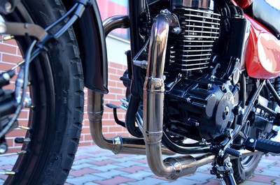 Motocykl Jawa 350 OHC SCRAMBLER - červený