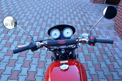 Motocykl Jawa 350 OHC SCRAMBLER - červený